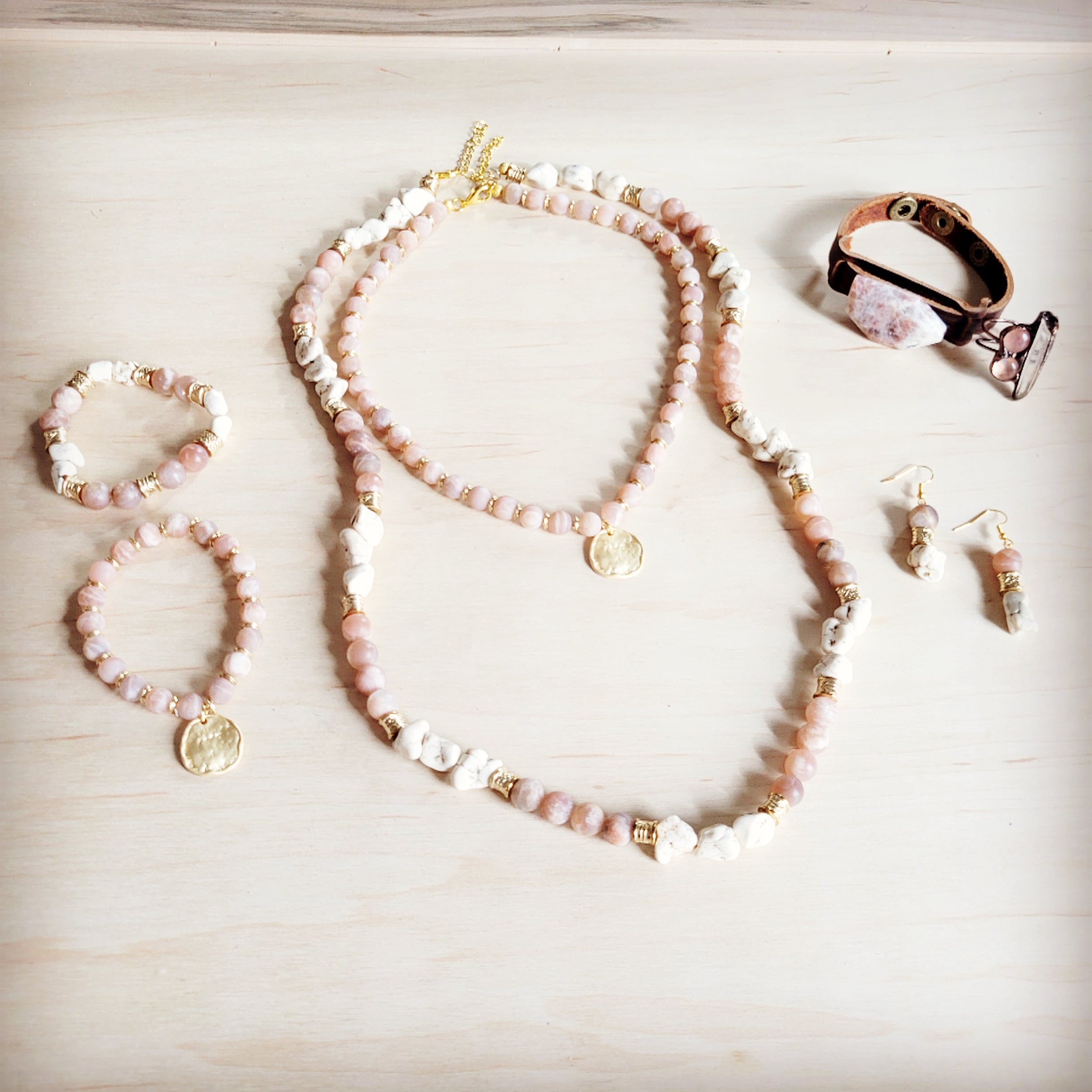 Frosted Sunstone Beaded Collar Necklace w/ Matte Gold Pendant 262n