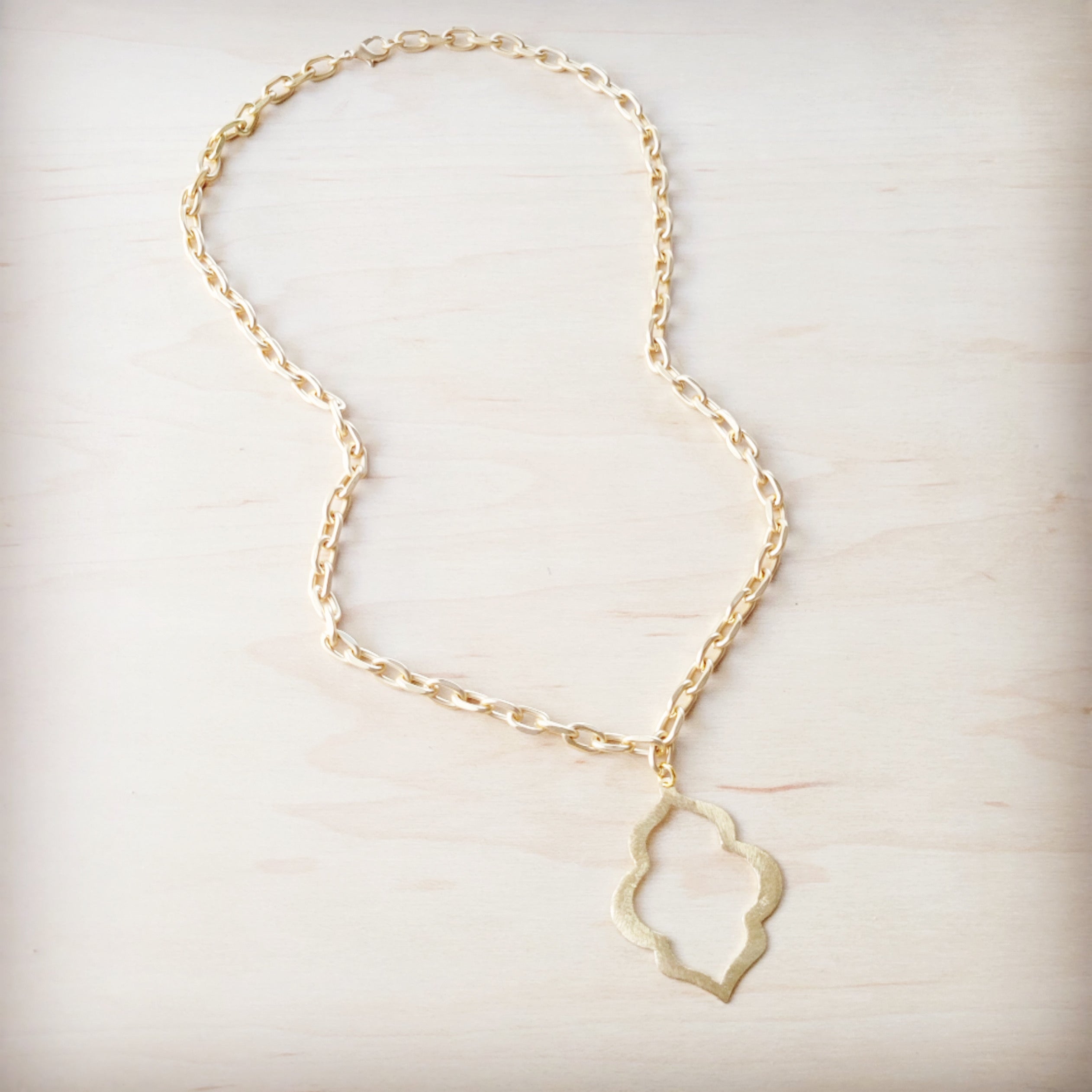 **Moroccan Oasis Matte Gold Pendant Necklace 257li