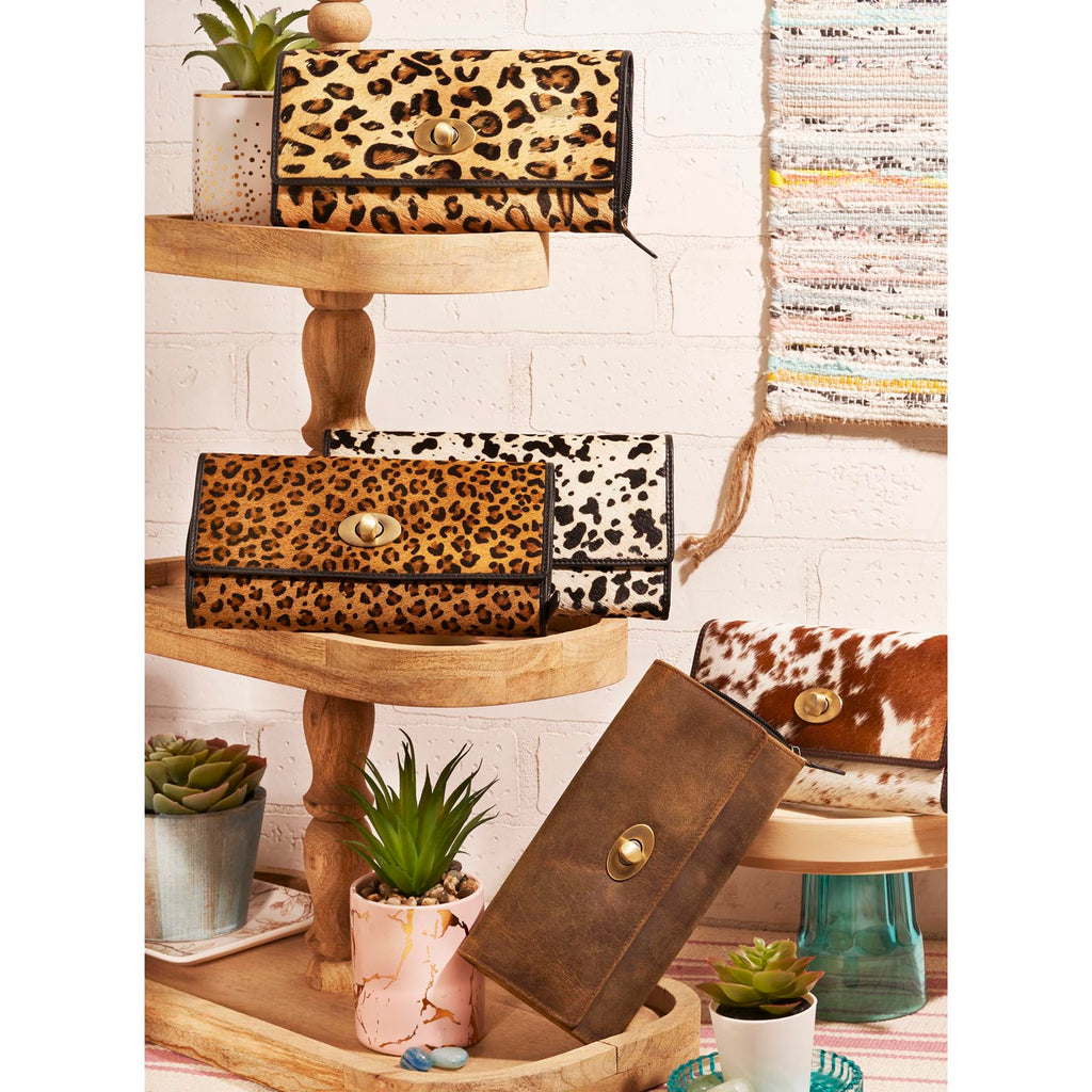 Graceful Leopard Print Wallet